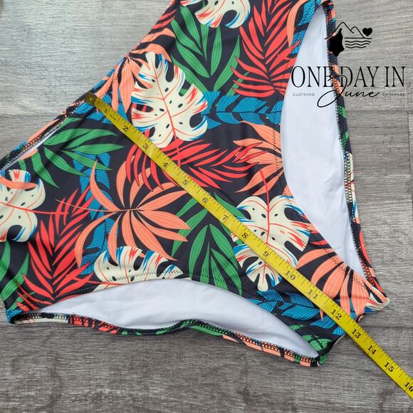 Suuksess Halter Cross Front Tankini Swimsuit Size L - Picture 5 of 6